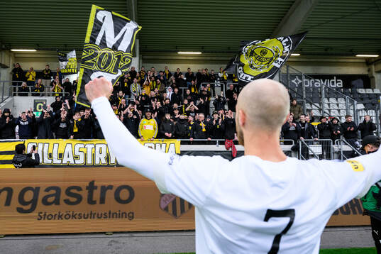 Mjällbys Viktor Gustafson jublar