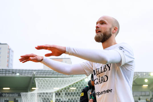 Mjällbys Viktor Gustafson jublar