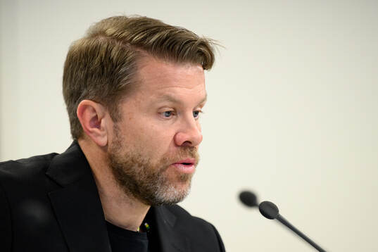 Häckens tränare Pål Arne Johansen på presskonferensen