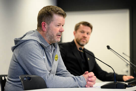 Mjällbys tränare Anders Torstensson på presskonferensen