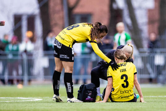 Häckens Aivi Luik har ont