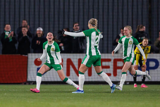 Hammarbys Smilla Vallotto jublar