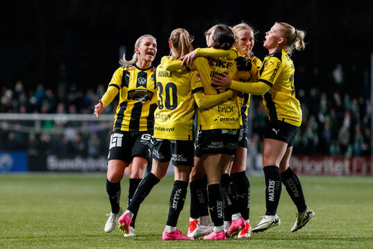 Häckens Katariina Kosola jublar