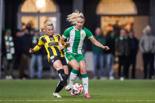 Häckens Matilda Nildén och Hammarbys Stina Lennartsson