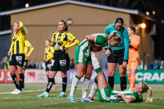 Hammarbys Stina Lennartsson har kramp