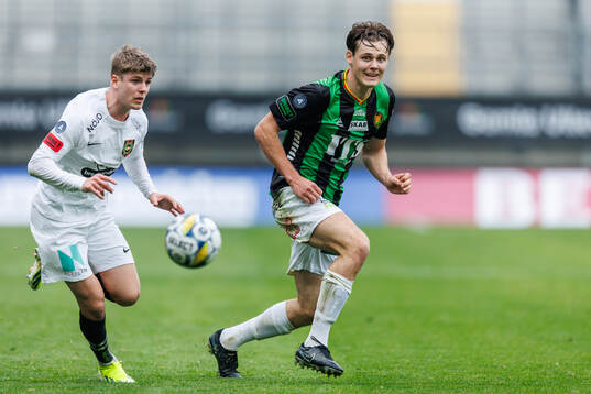 Brommapojkarnas Frederik Christensen  och GAIS Axel