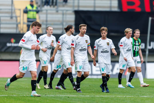 Brommapojkarnas Ludvig Fritzson jublar