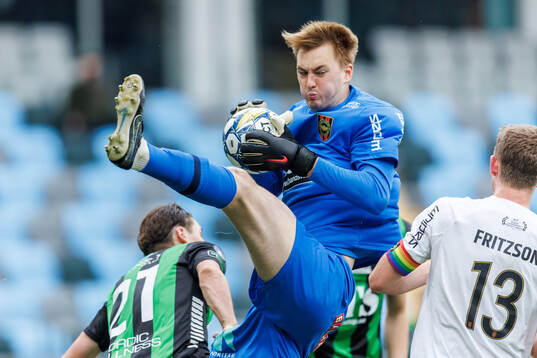 Brommapojkarnas målvakt Lucas Bergström