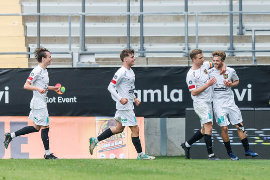 Brommapojkarnas Wilmer Odefalk jublar