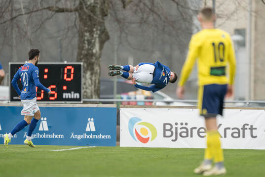 Norrby IFs Teo Helge jublar