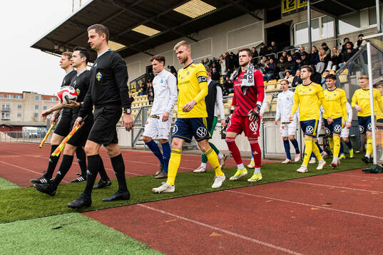 Ängelholms Robin Nilsson och målvakt Robin Streifert