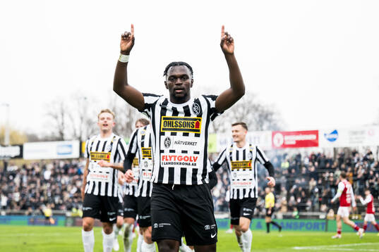 Landskronas Kofi Asare jublar