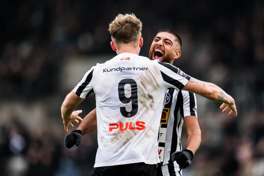 Landskronas Frederik Ihler och Rassa Rahmani jublar