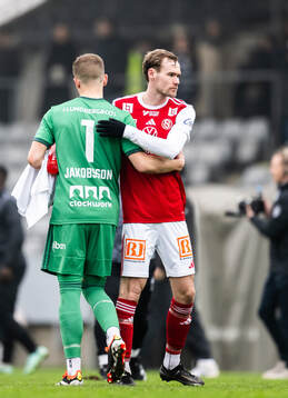 Sandvikens IFs målvakt Felix Jakobsson och Martin