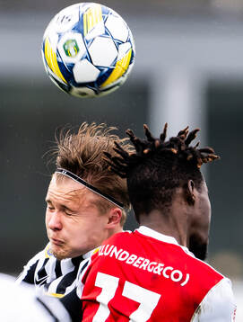 Landskronas Vincent Sundberg och Sandvikens IFs Mamadou