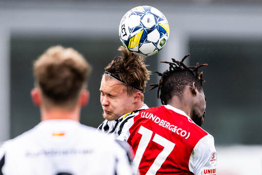 Landskronas Vincent Sundberg och Sandvikens IFs Mamadou