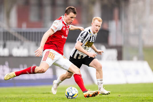 Sandvikens IFs Daniel Söderberg och Landskronas David