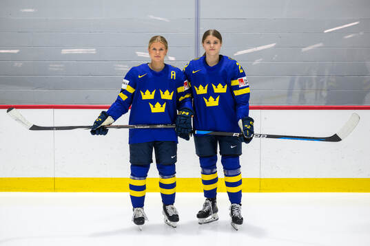 Maja Nylén Persson and Hanna Thuvik of Sweden at a team