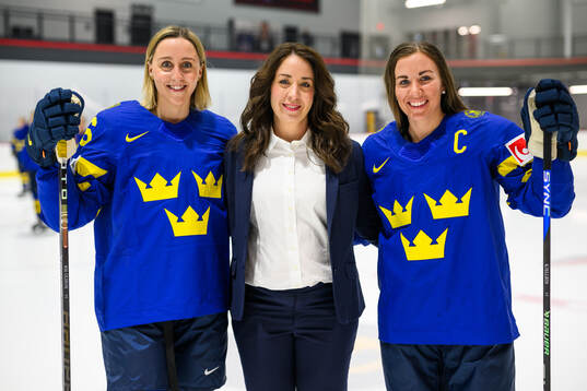 Hanna Olsson, team manager Sara Ridderlund and Anna