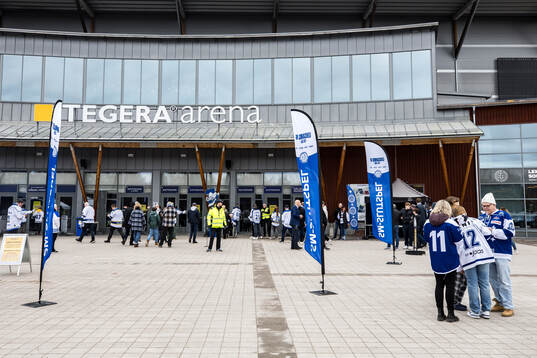 Tegera Arena innan kvartsfinal sex i SHL mellan Leksand och