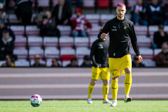 Kasper Høgh of Bodø/Glimt warms up