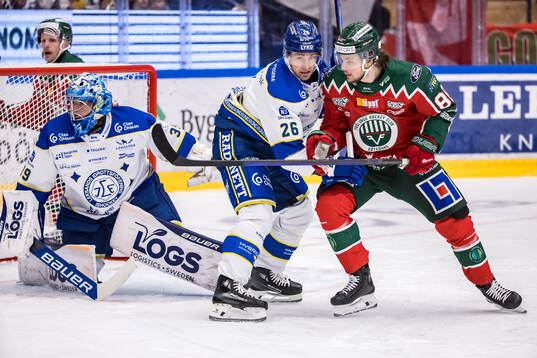 Leksands målvakt Anton Johansson och Patrik Norén mot