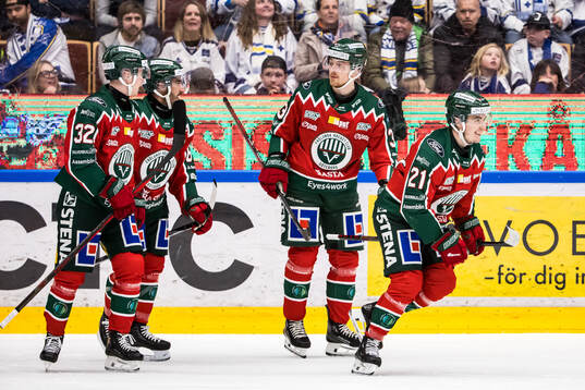 Frölundas Jere Innala jublar