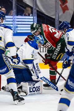 Leksands målvakt Filip Larsson och Frölundas Mikael