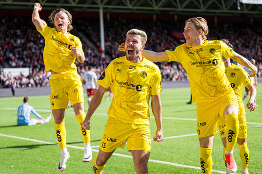 Bläddra bland fler bilder av Football, Eliteserien, Fredrikstad - Bodø/Glimt