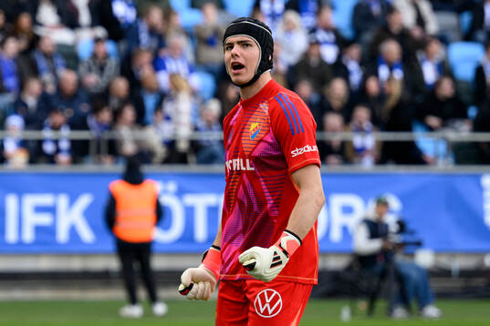 Djurgårdens målvakt Jacob Widell Zetterström jublar