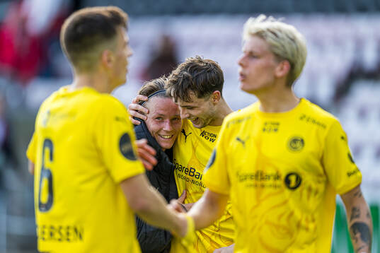 August Mikkelsen and Håkon Evjen of Bodø/Glimt celebrates