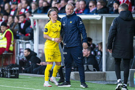 August Mikkelsen of Bodø/Glimt and Gaute Helstrup,