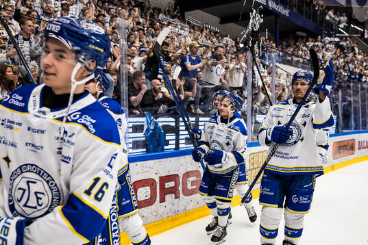 Leksands spelarna jublar
