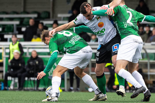 Brages Jacob Stensson och Varbergs Aulon Bitiqi och Brages