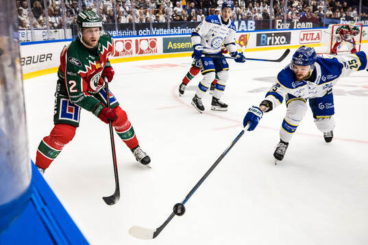 Frölundas Christian Folin och Leksands Lucas Elvenes