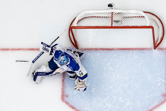 Leksands målvakt Filip Larsson har tappat skenan till