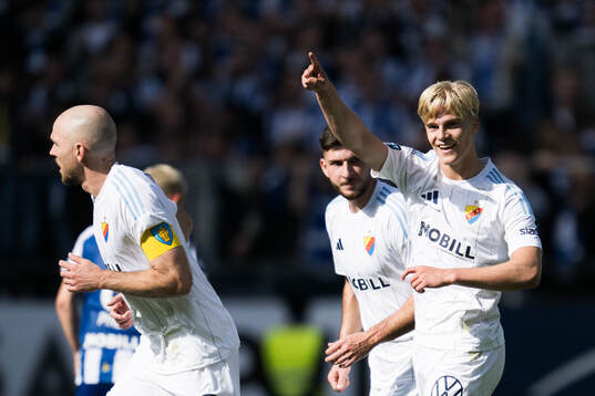 Djurgårdens Lucas Bergvall jublar