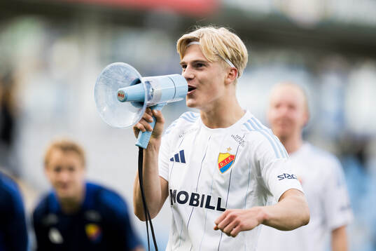 Djurgårdens Lucas Bergvall jublar