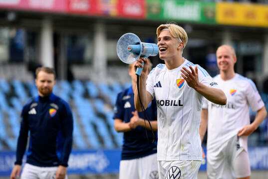 Djurgårdens Lucas Bergvall jublar