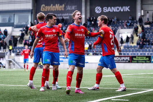 Helsingborgs Simon Bengtsson jublar