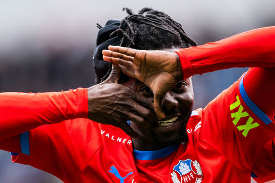 Helsingborgs Benjamin Acquah jublar