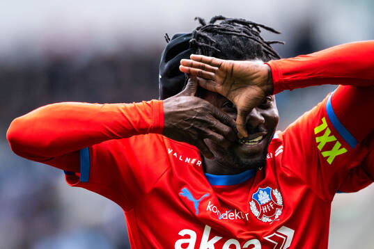 Helsingborgs Benjamin Acquah jublar