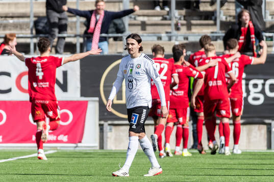 Örebros Adam Bark deppar