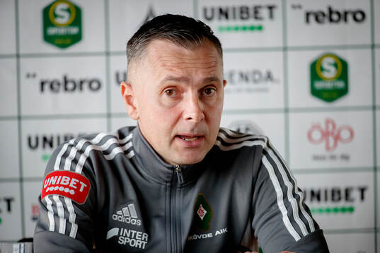 Skövde AIKs tränare Srdjan Tufegdzic på presskonferensen