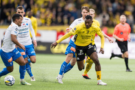 Elfsborgs Jalal Abdullai och Värnamos Wenderson Oliveira