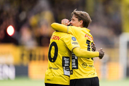 Elfsborgs Simon Hedlund och Michael Baidoo jublar