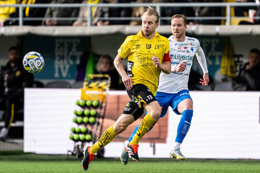 Elfsborgs Johan Larsson och Värnamos Gustav Engvall