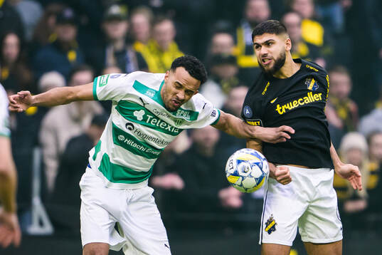 Västerås Alex Douglas och AIKs Omar Faraj