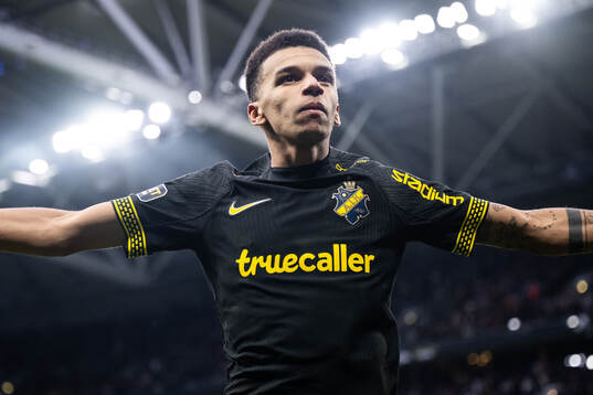 AIKs Rui Modesto jublar