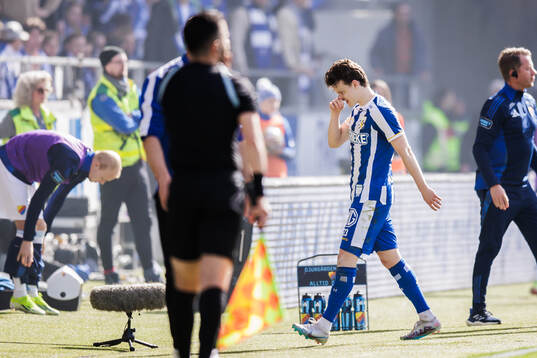 IFK Göteborgs Kolbeinn Thordarson lämnar planen